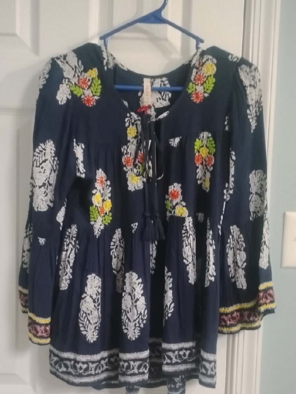Raga X Anthropologie, Peasant Top W/ Floral Embroidery & 3/4 Length Sleeves, S